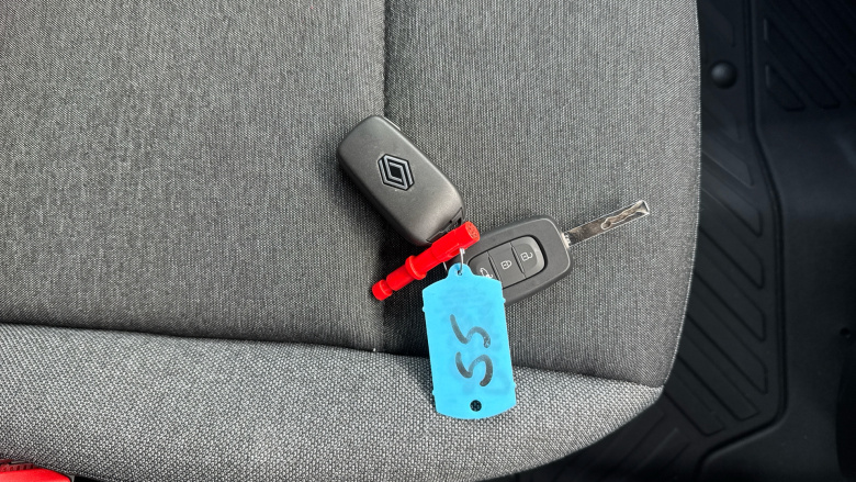 Renault Master Mwb Diesel Fwd MM35 Blue dCi 130 Advance Medium Roof Van